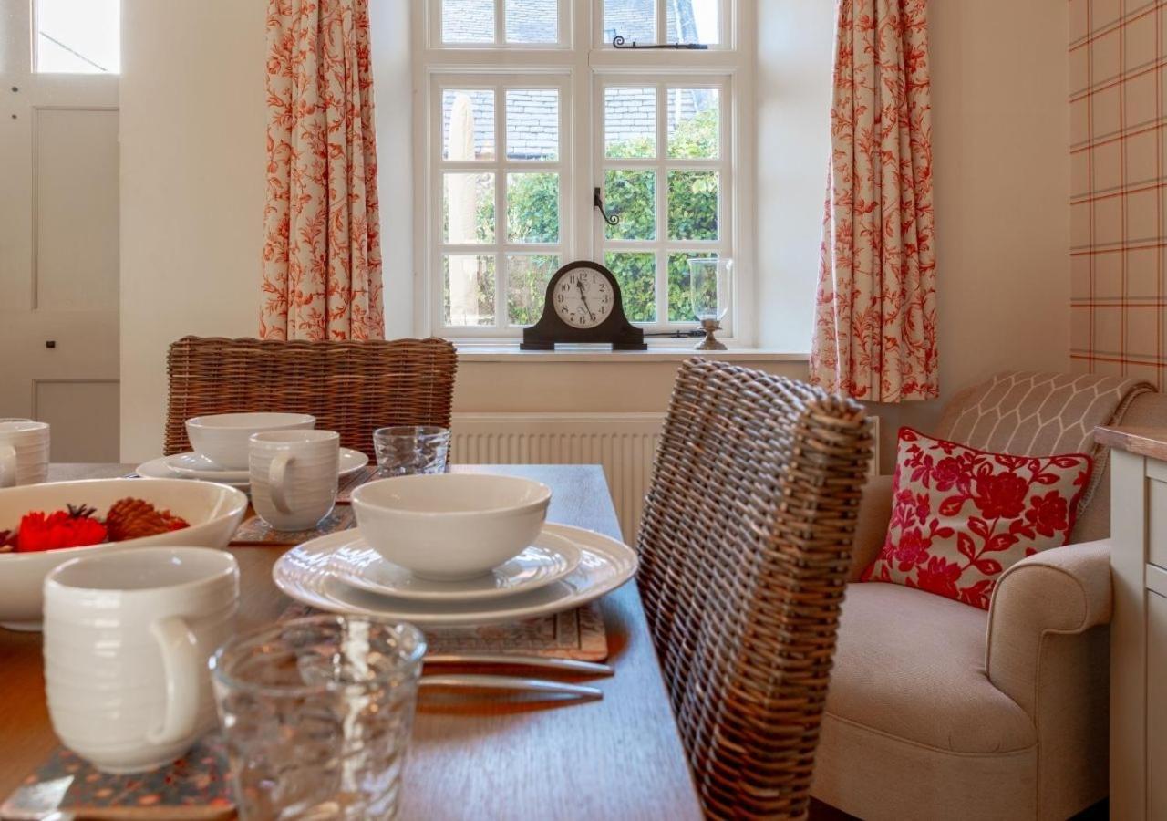 Jasmine Cottage - 2 Bedroom In Heart Of Bourton! Exterior photo